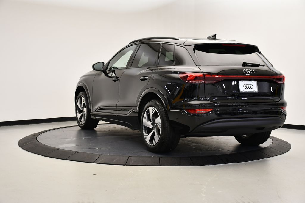 2025 Audi e-tron Premium 3