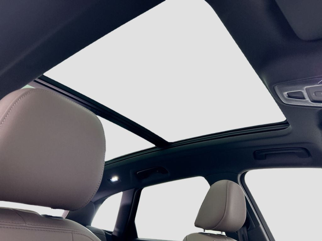 Thumbnail: 2025 Audi Q5 - 17