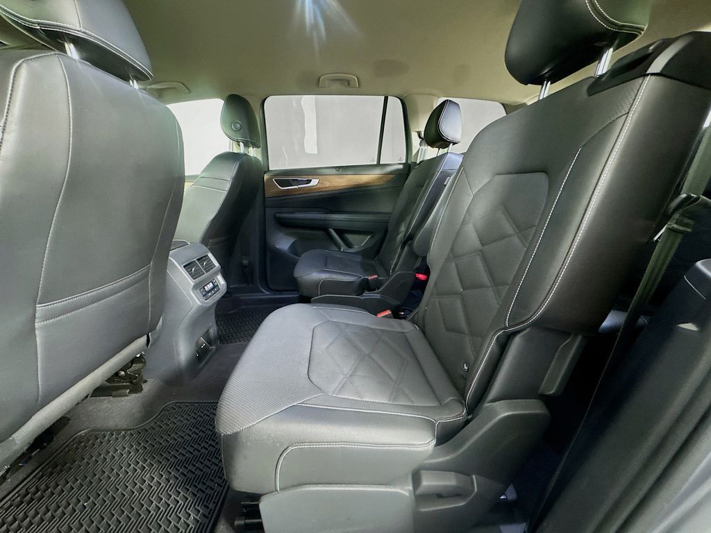 Used Car 2024 Volkswagen Atlas  2.0t Se W/technology For Sale Under $30,000 In Austin, Texas