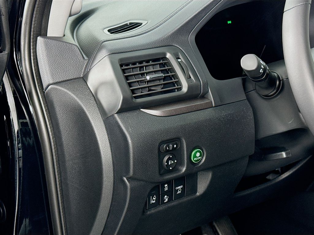 2025 Honda Ridgeline Sport photo