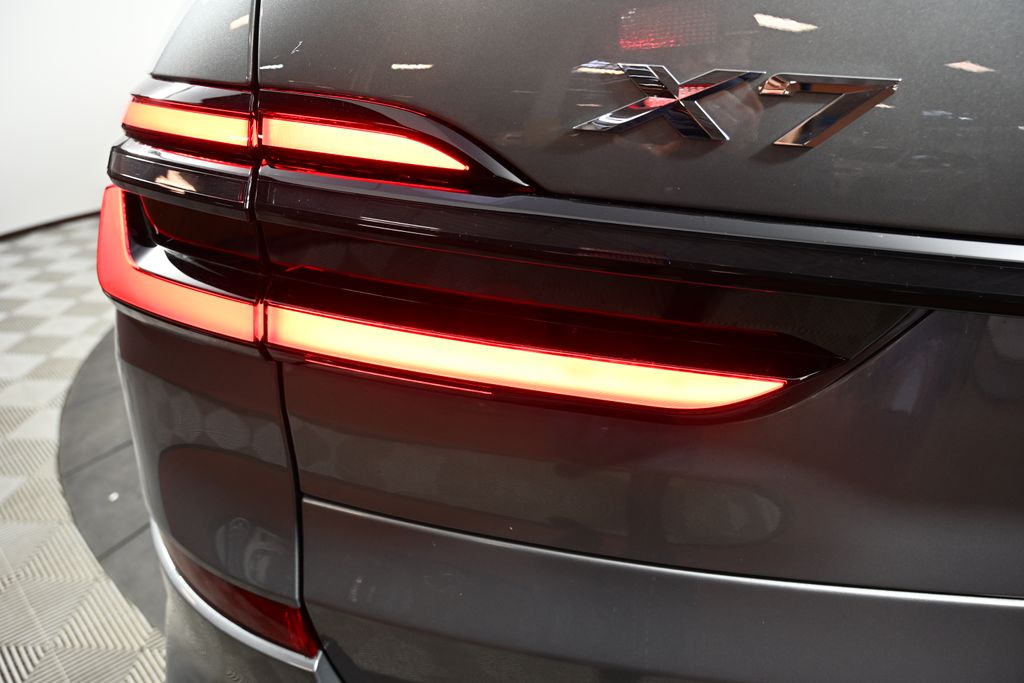 2026 BMW X7 xDrive40i 11