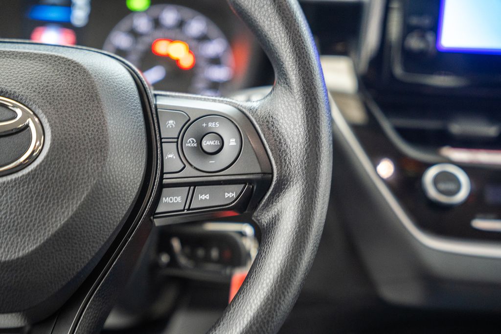 ToyotaCorolla Hybrid26