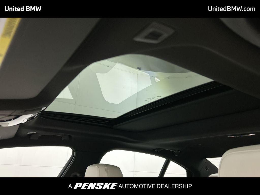 Thumbnail: 2024 BMW i5 - 20