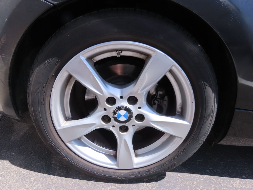 Thumbnail: 2012 BMW 1 Series - 17