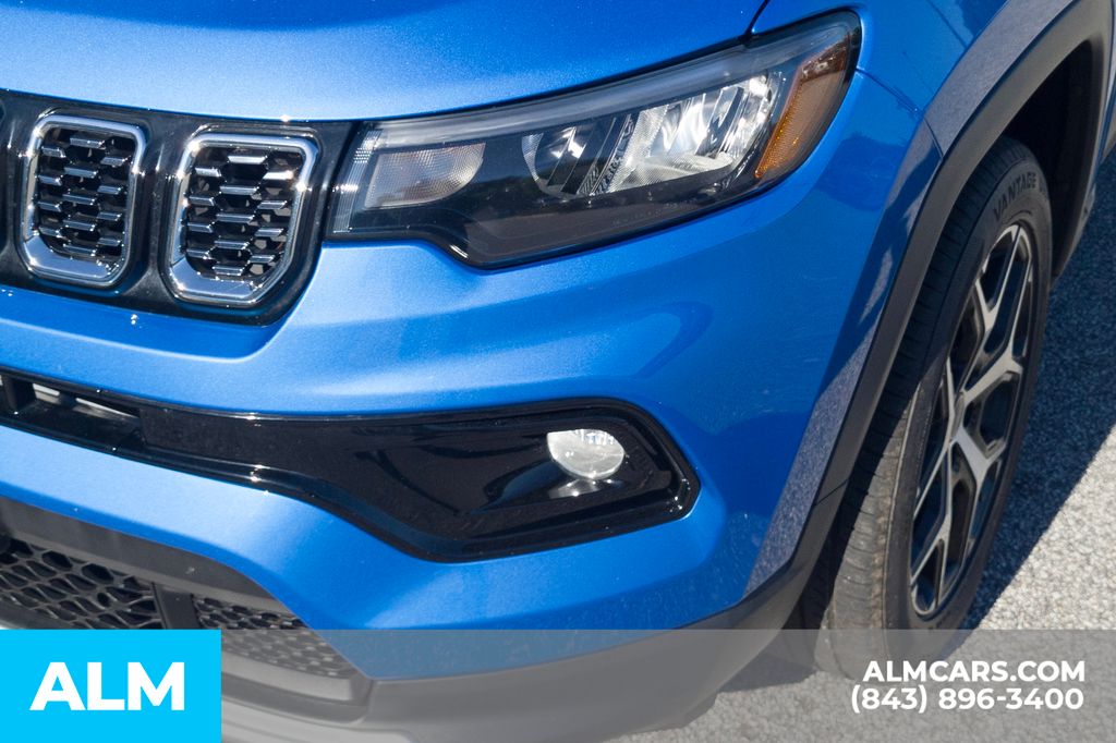Used 2025 Blue Jeep Limited image 11