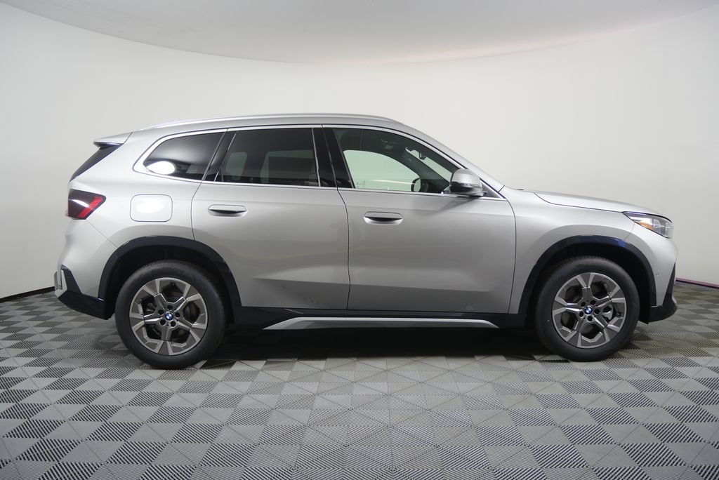Thumbnail: 2026 BMW X1 - 2