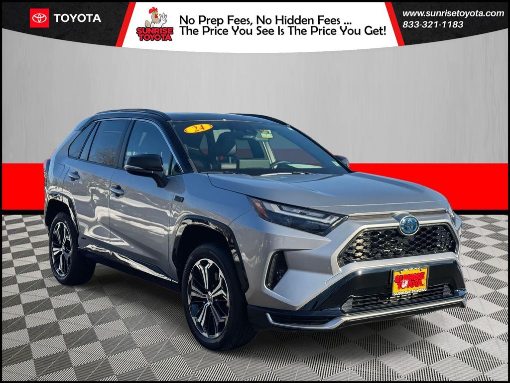 2024 Toyota RAV4 XSE's photo