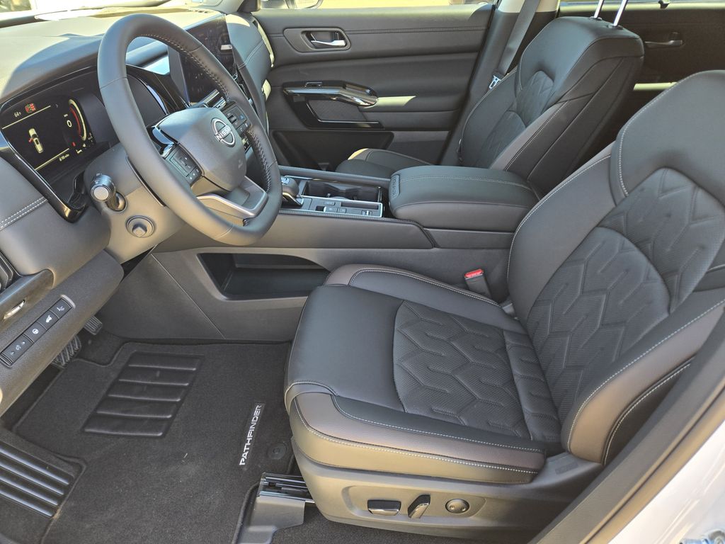 2026 Nissan Pathfinder Platinum - 7