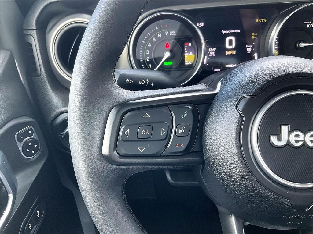 2023 Jeep Wrangler — photo 22