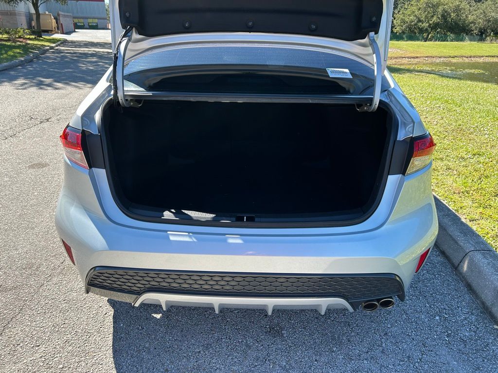 Thumbnail: 2022 Toyota Corolla - 10