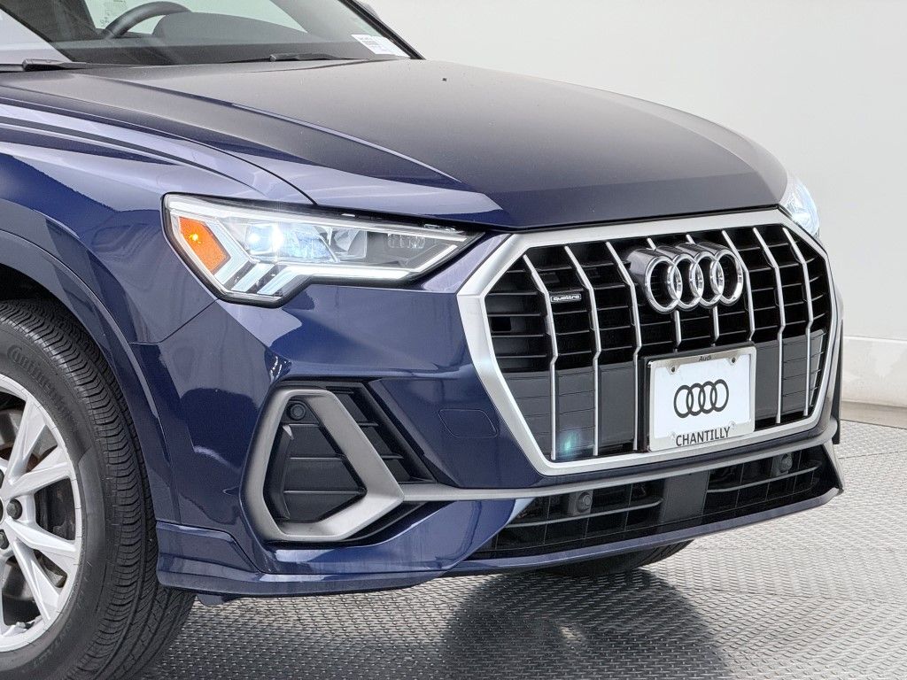 Thumbnail: 2021 Audi Q3 - 2