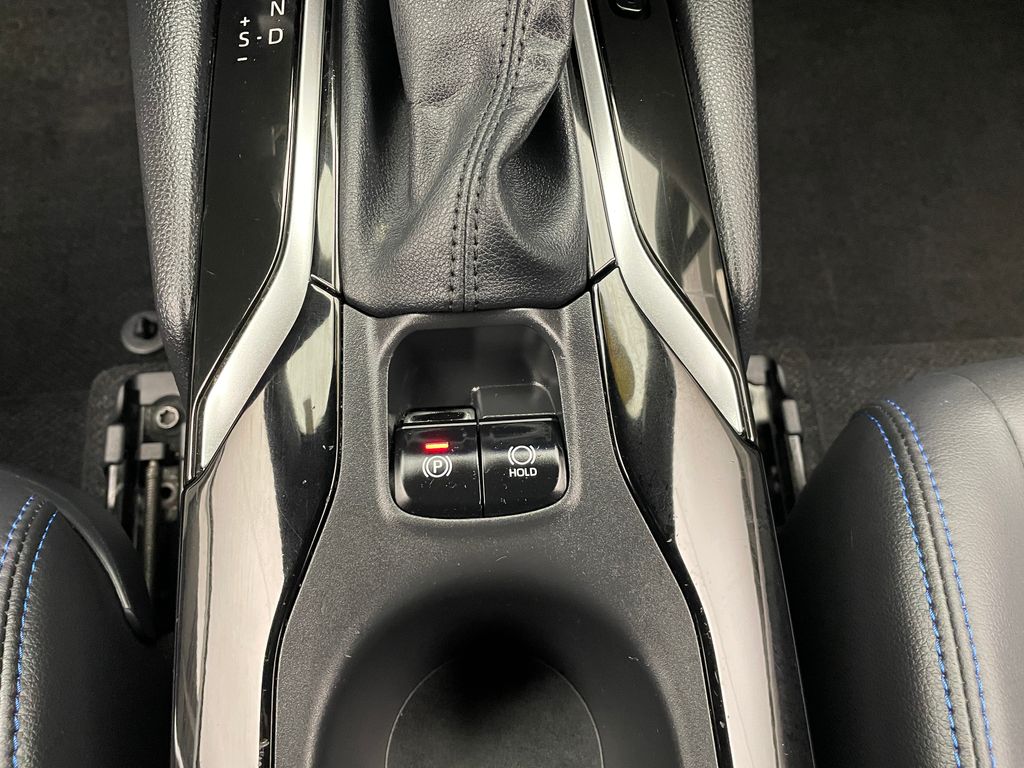 Thumbnail: 2024 Toyota Corolla Cross - 31