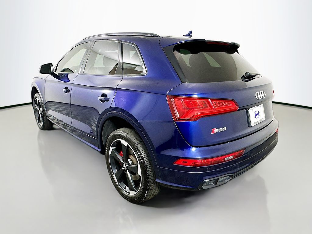 Thumbnail: 2020 Audi SQ5 - 7