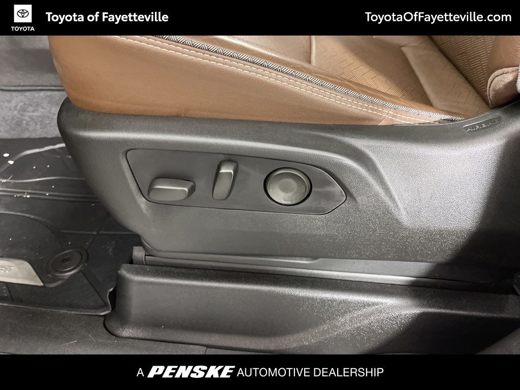 Thumbnail: 2021 Chevrolet Tahoe - 26