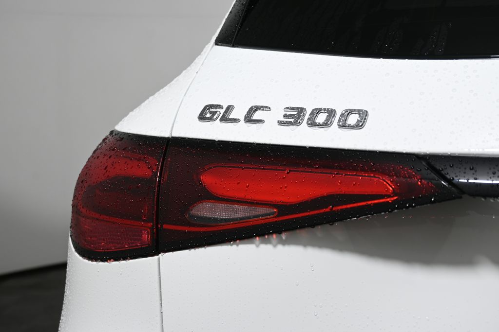 Thumbnail: 2026 Mercedes-Benz GLC - 12