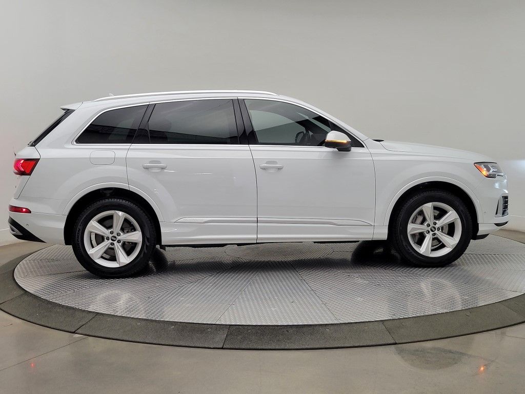 Thumbnail: 2022 Audi Q7 - 6