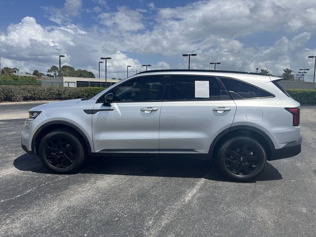 Thumbnail: 2021 Kia Sorento - 15