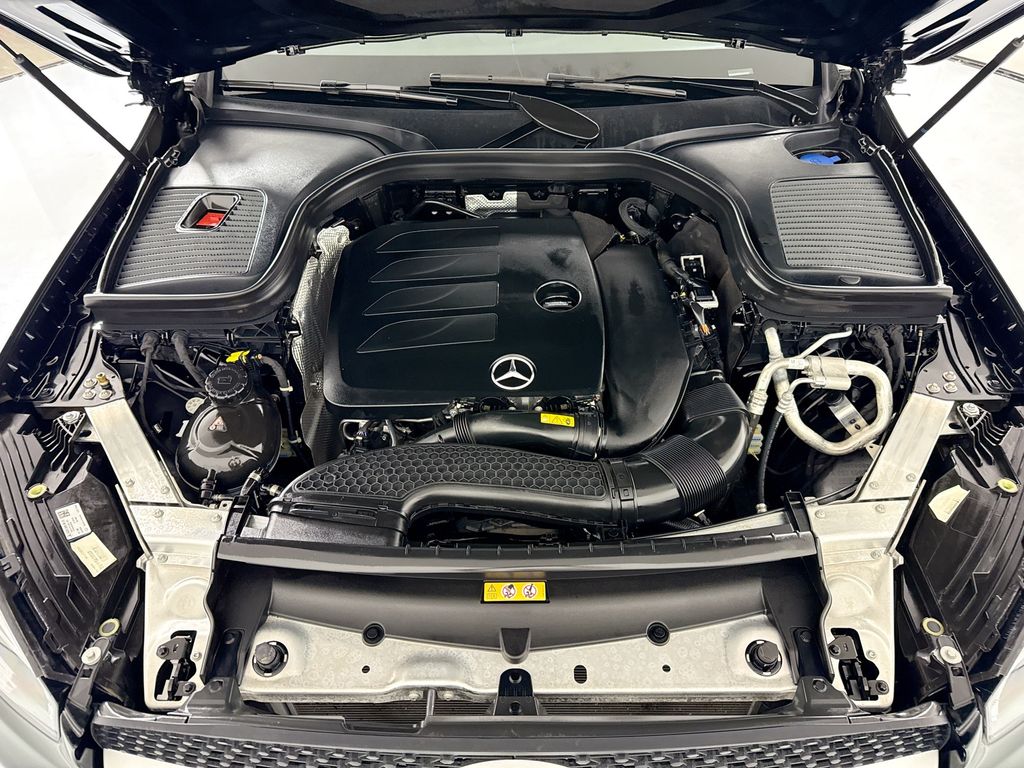 Thumbnail: 2023 Mercedes-Benz GLC - 29