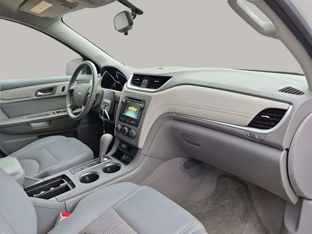 Used 2015 White Chevrolet LS image 14