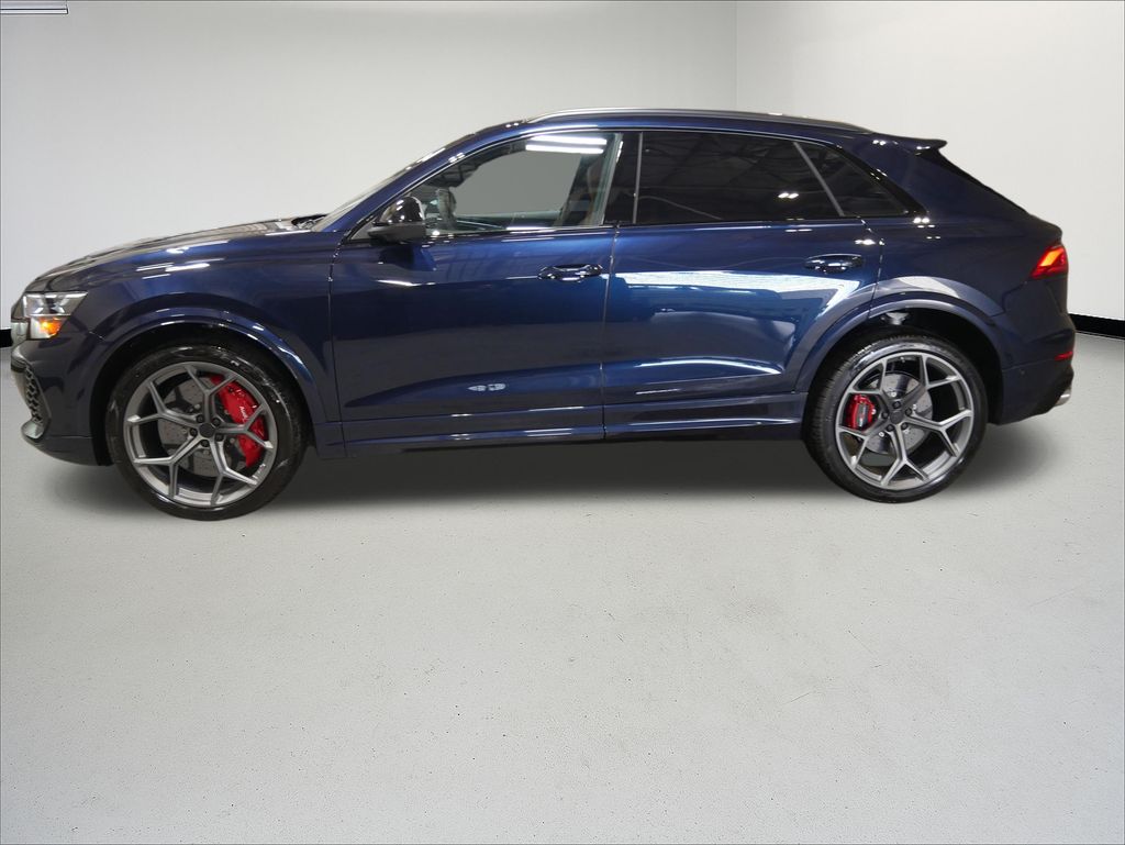 Thumbnail: 2026 Audi RS Q8 - 2