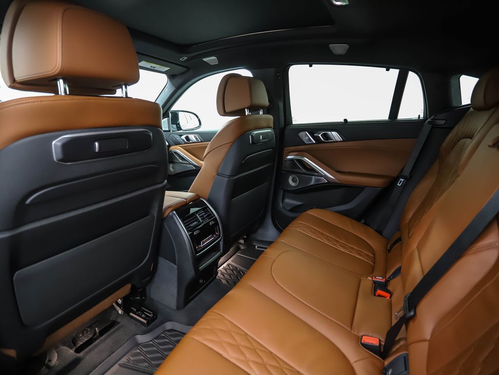 Thumbnail: 2026 BMW X6 - 21