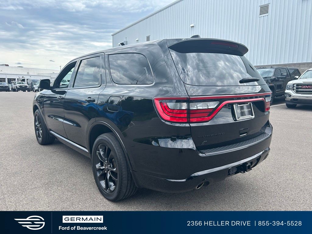 Used 2022 Black Dodge SXT image 6