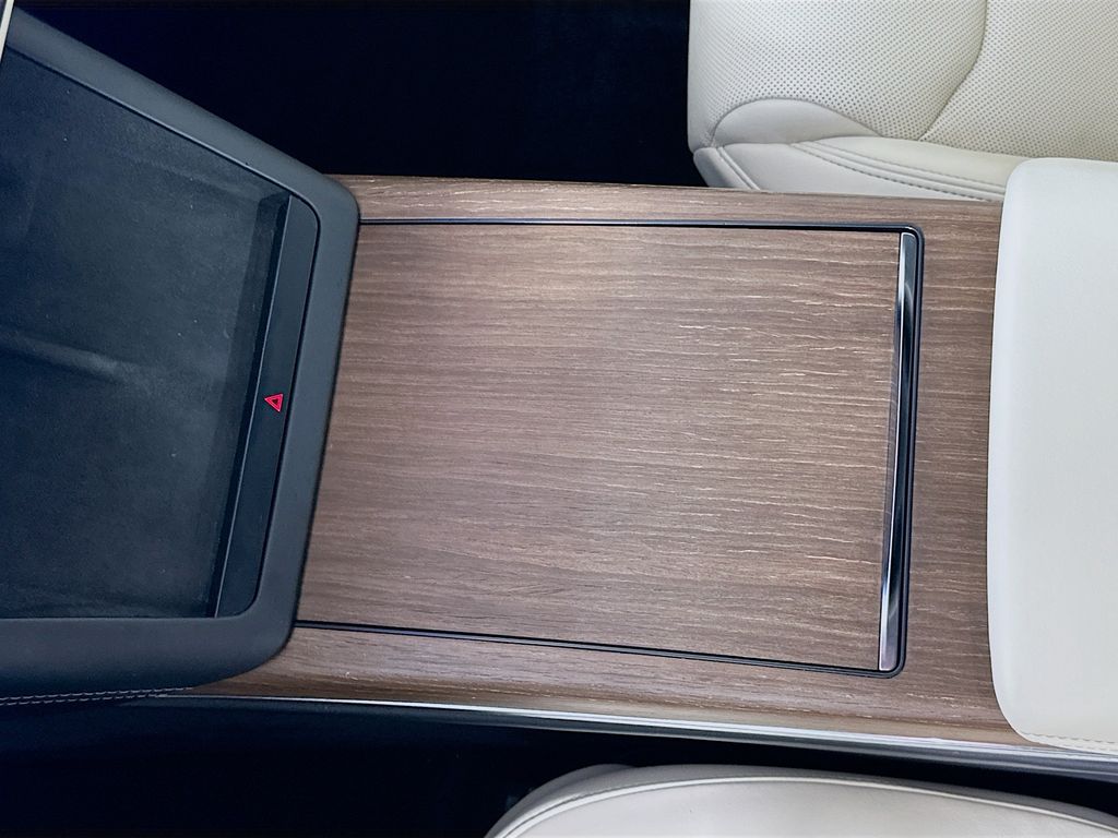 Thumbnail: 2022 Tesla Model S - 17