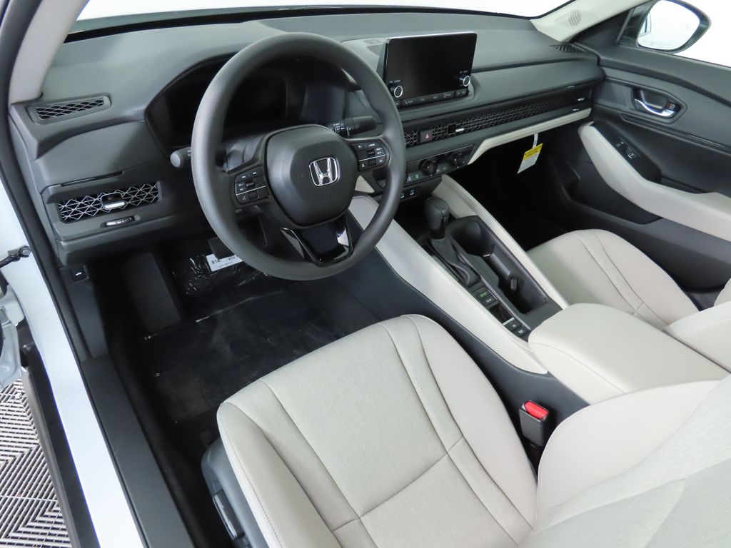 2025 Honda Accord SE 10