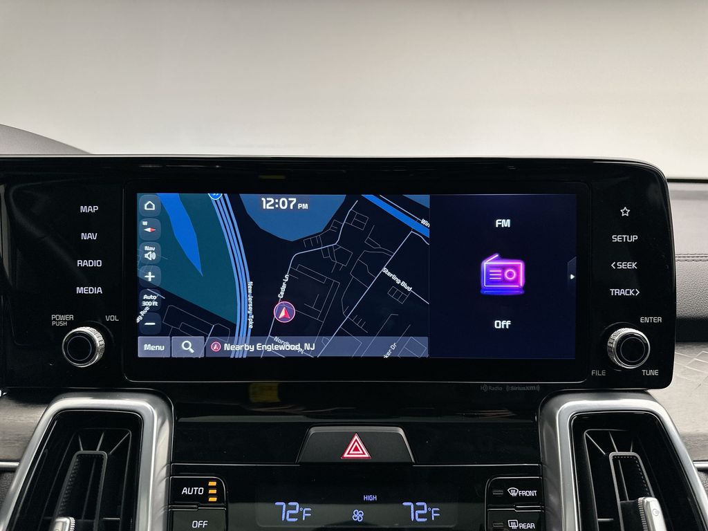 Thumbnail: 2023 Kia Sorento - 17