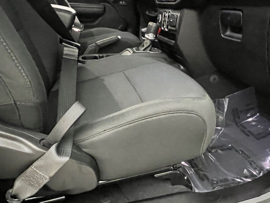 Thumbnail: 2020 Jeep Wrangler - 13