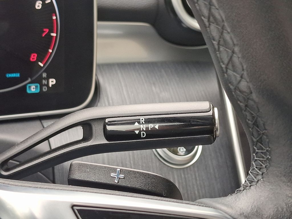 Thumbnail: 2023 Mercedes-Benz C-Class - 15