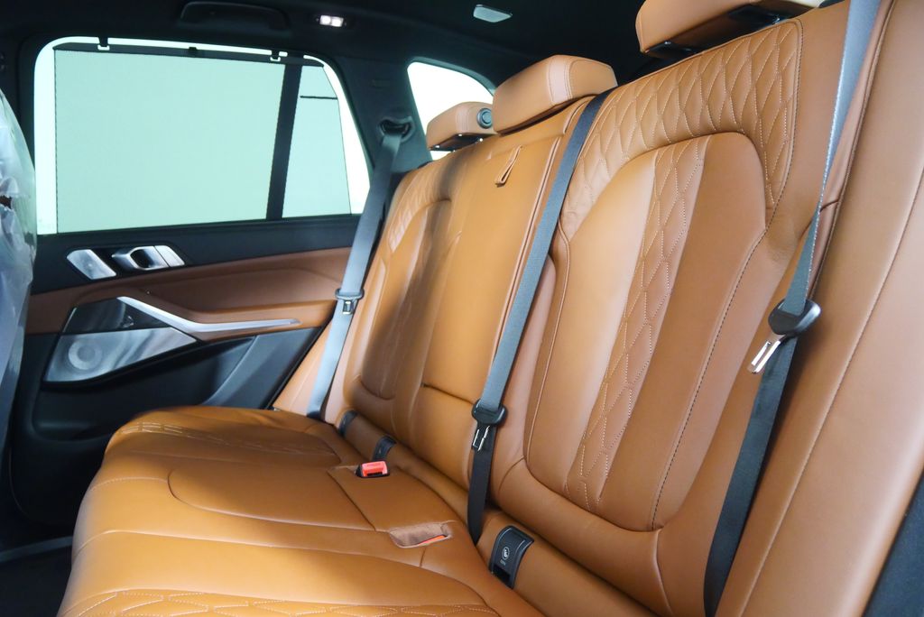 Thumbnail: 2026 BMW X5 - 17