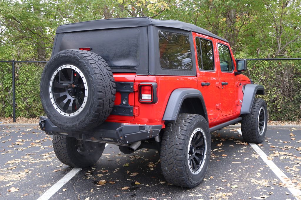 Thumbnail: 2019 Jeep Wrangler - 8