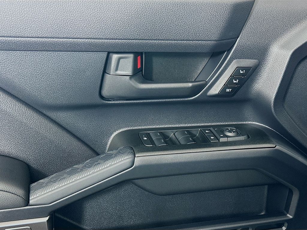 Thumbnail: 2025 Toyota 4Runner - 18