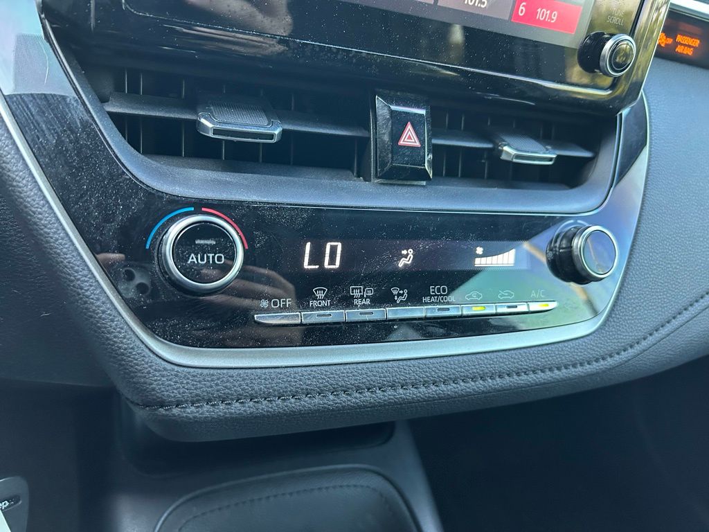 2020 Toyota Corolla SE 25