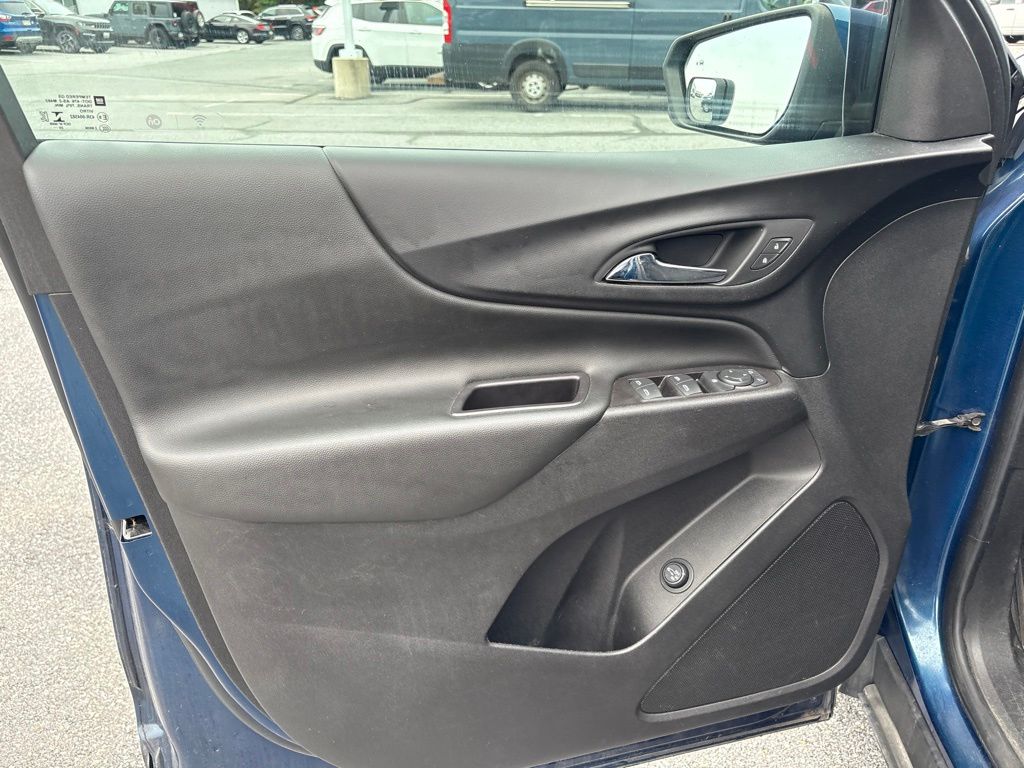 2021 Chevrolet Equinox — photo 8