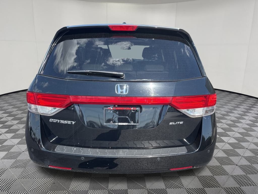 2015 Honda Odyssey Touring Elite photo 4