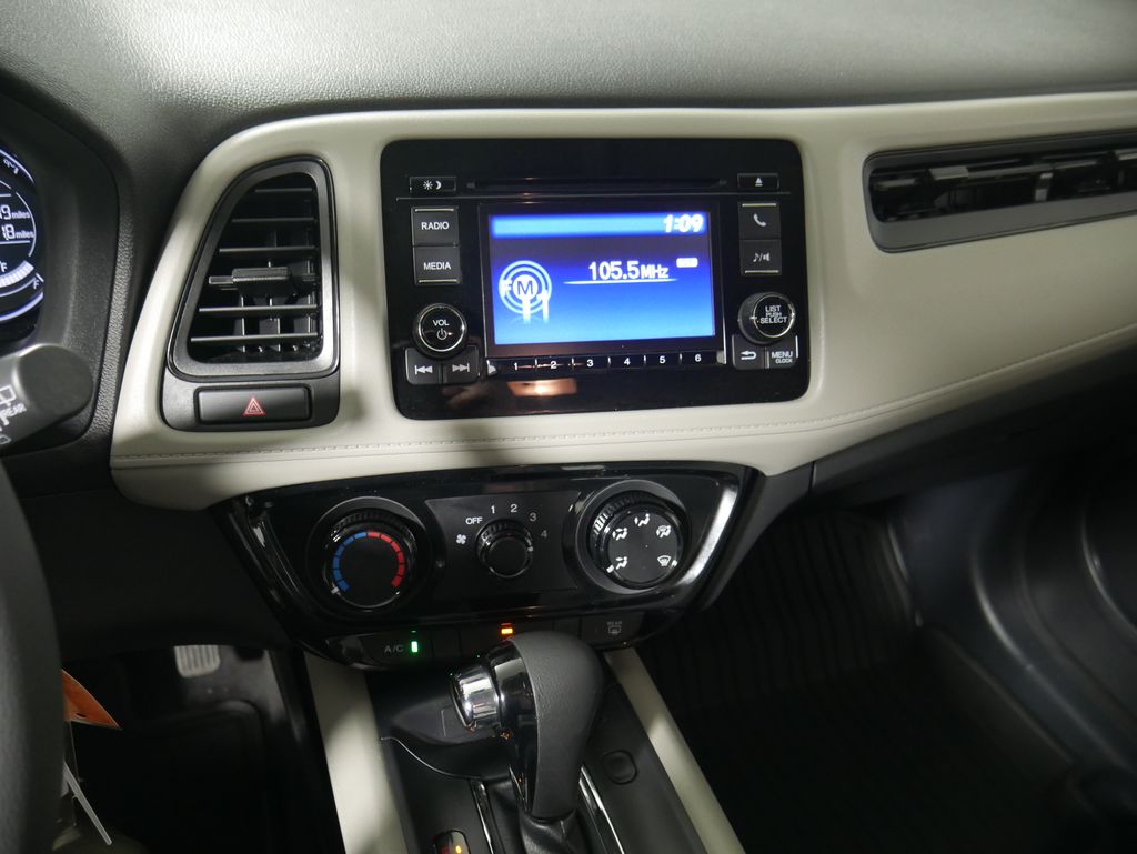 2022 Honda HR-V LX 24