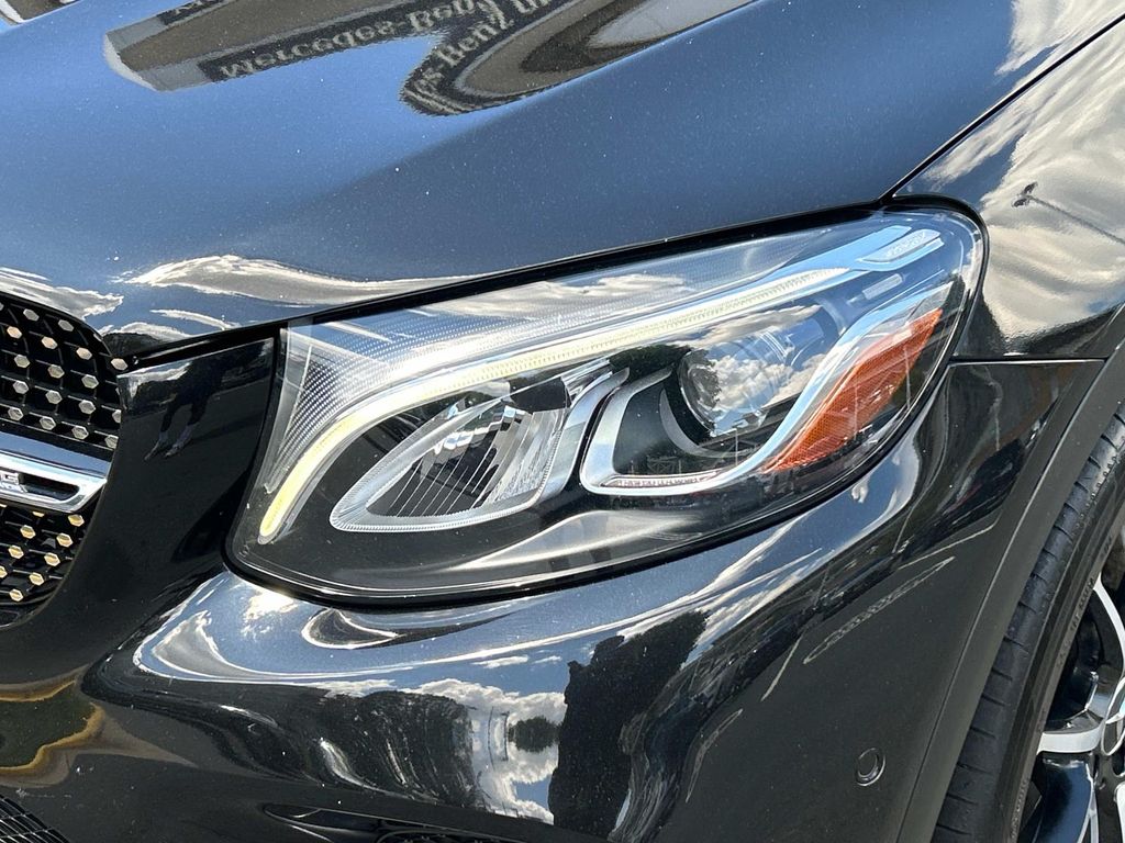 Thumbnail: 2019 Mercedes-Benz GLC - 2