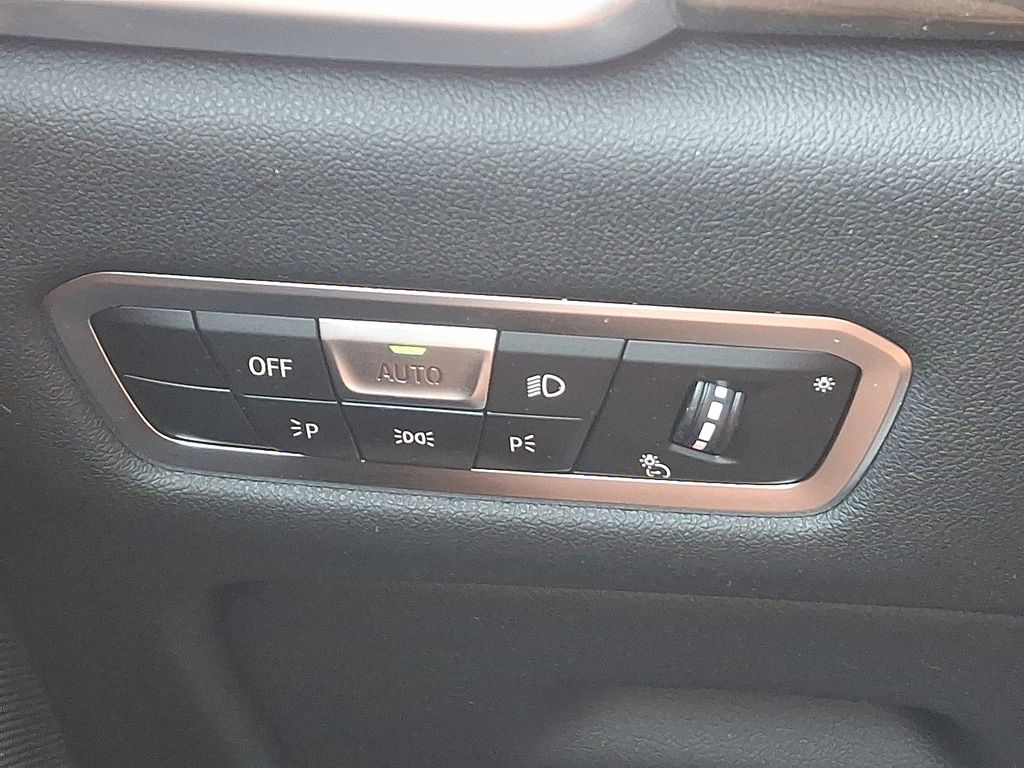 2023 BMW X5 xDrive45e 25