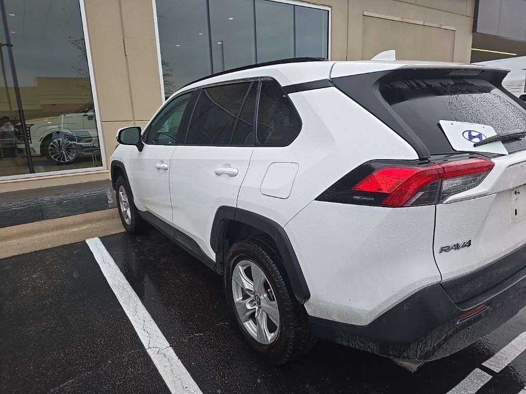 Thumbnail: 2021 Toyota RAV4 - 7