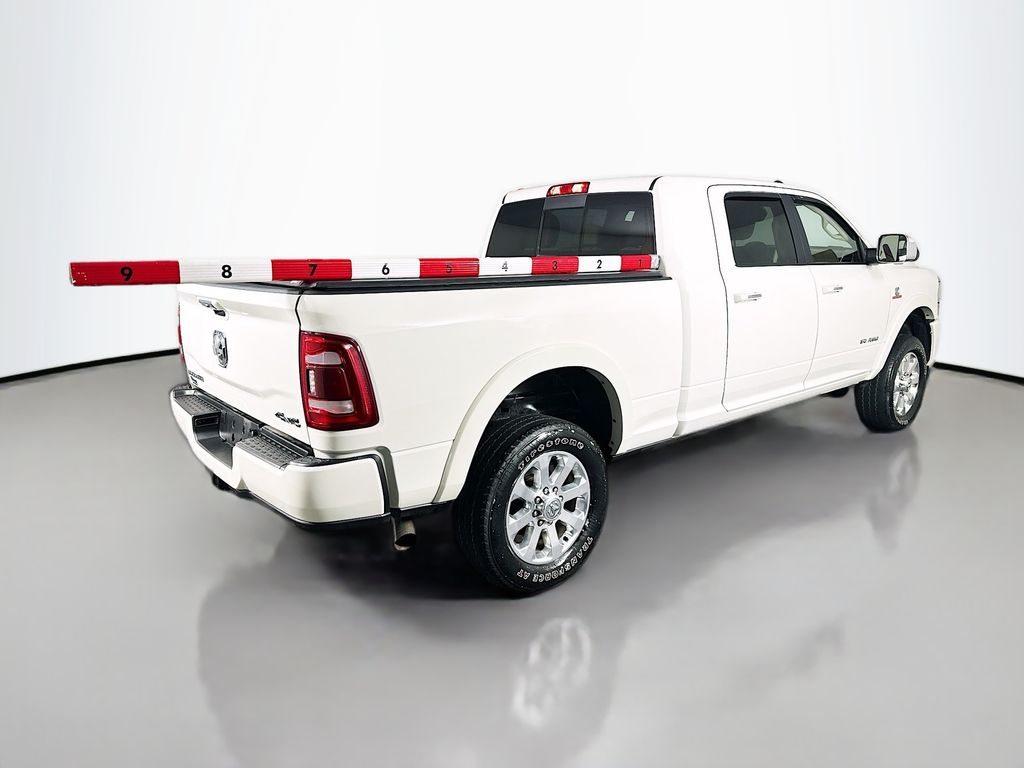 Used 2022 White Ram Laramie image 7