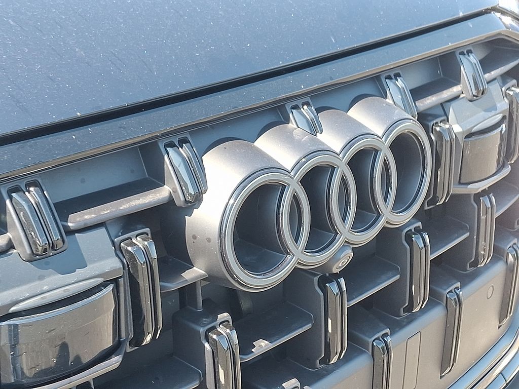 Thumbnail: 2025 Audi Q7 - 4