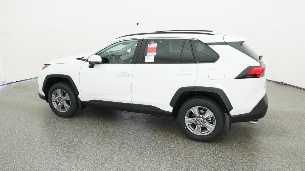 Thumbnail: 2025 Toyota RAV4 - 16