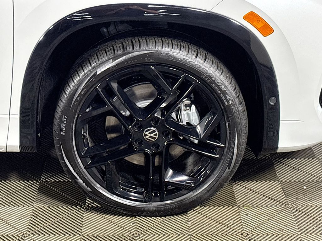 2025 Volkswagen Tiguan 2.0T SE R-Line Black