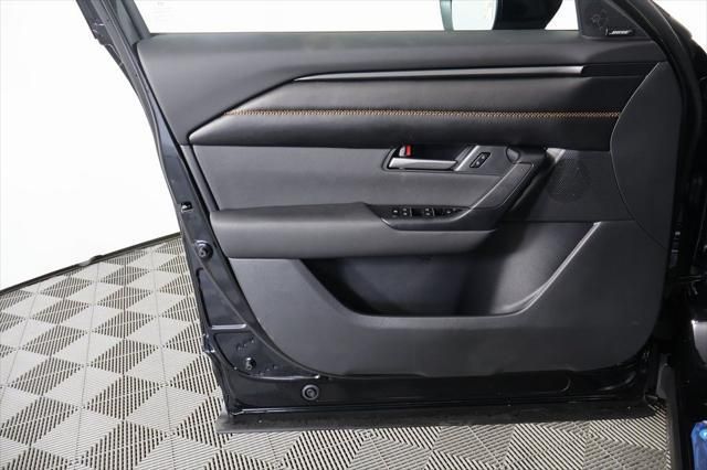 Thumbnail: 2025 Mazda CX-50 - 7