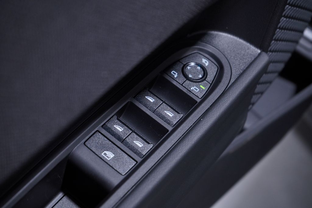 Thumbnail: 2026 MINI Cooper - 13