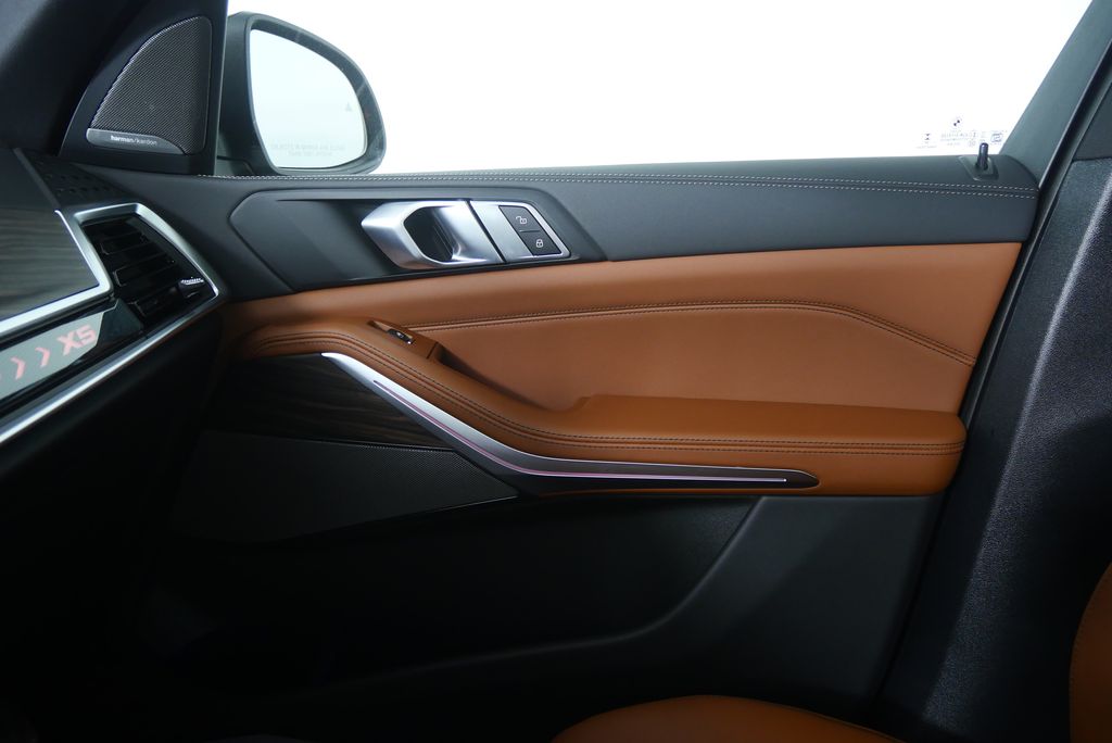 Thumbnail: 2026 BMW X5 - 23