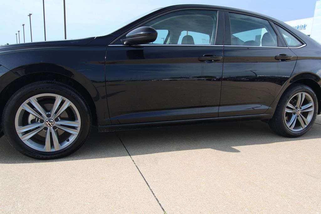 Used 2024 Volkswagen Jetta Sedan