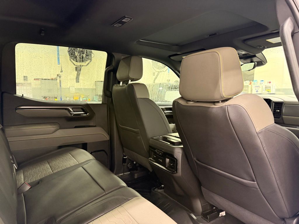 Thumbnail: 2025 Chevrolet Silverado 1500 - 26